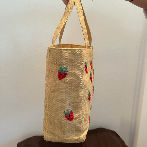 Saks Fifth Avenue strawberry tote - Picture 4 of 5